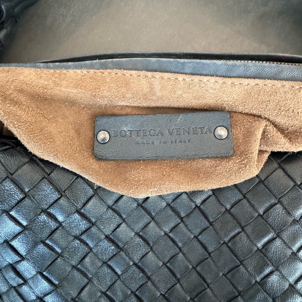 Bottega Veneta Medium Hobo Black - Picture 3 of 15